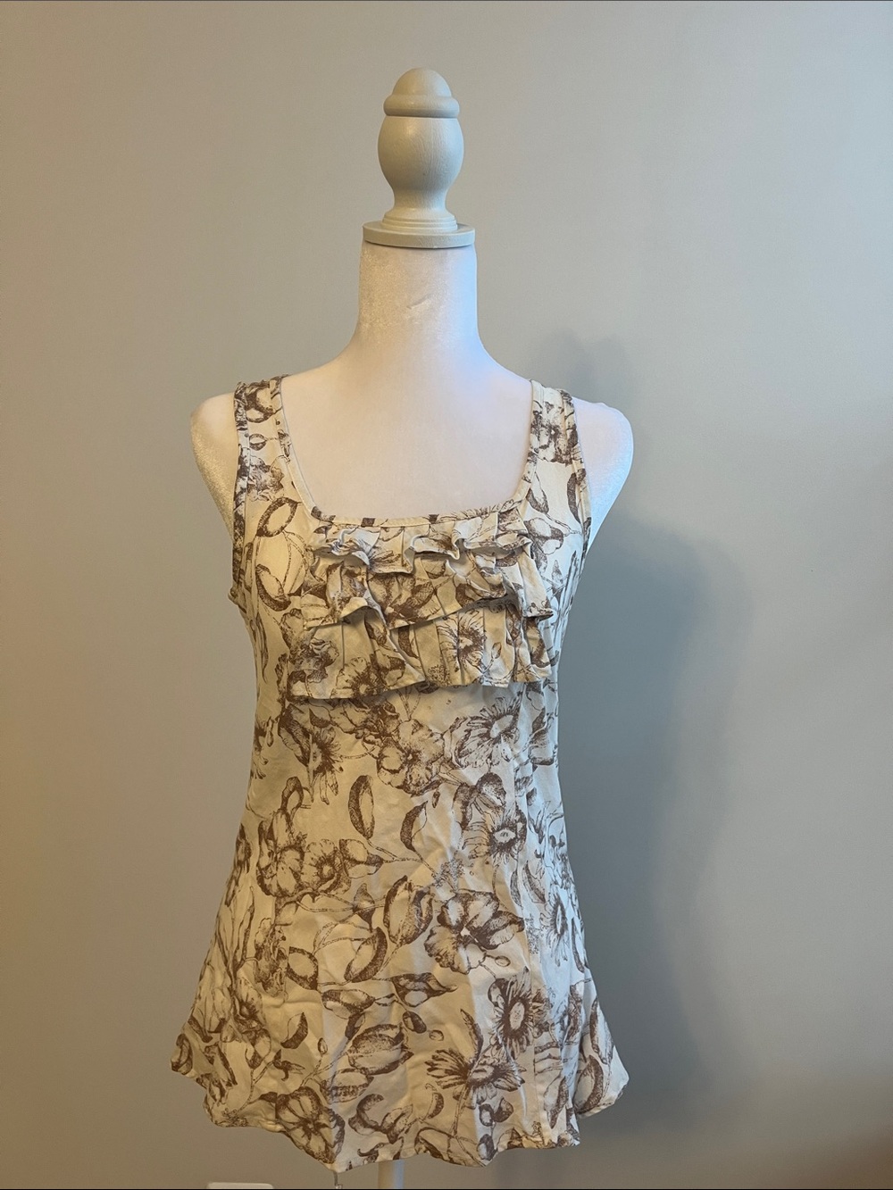 GAP Cream Floral Ruffle Tank Top